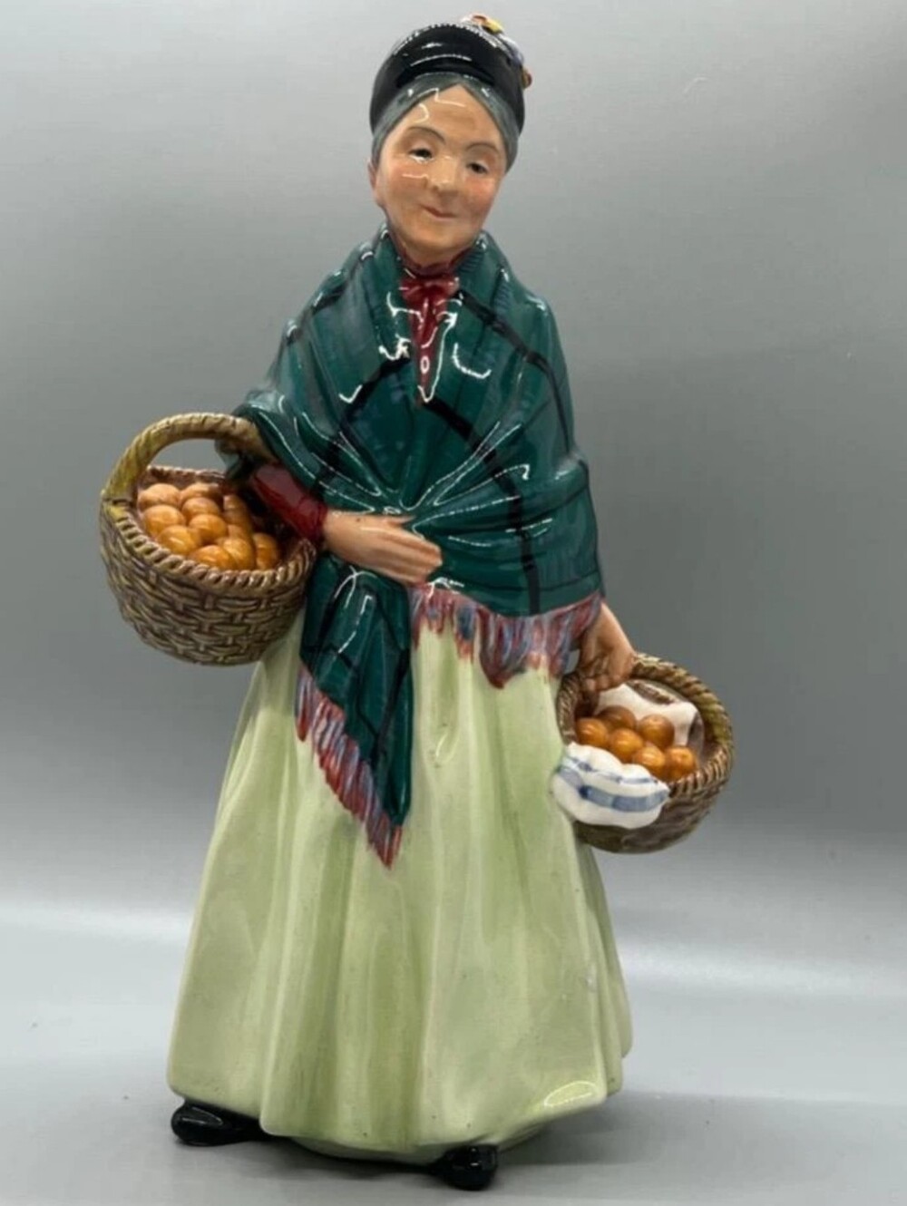 Vintage Royal Doulton The Orange Lady Figurine England HN19530 GREAT CONDITI